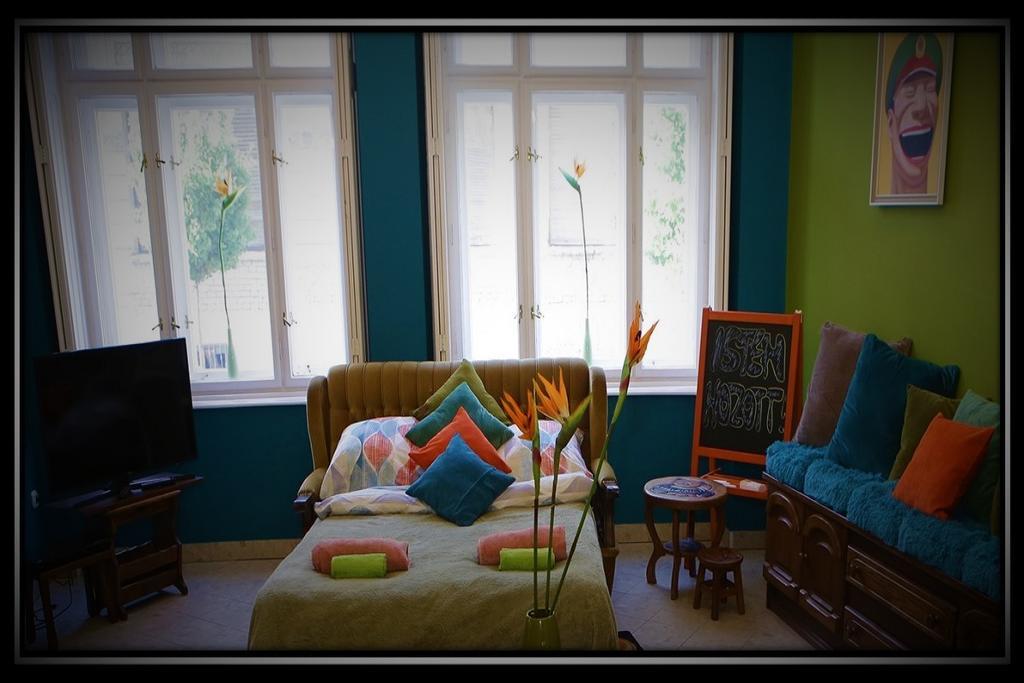 Apartamento Happy Colours In Old Town Kecskemét Exterior foto