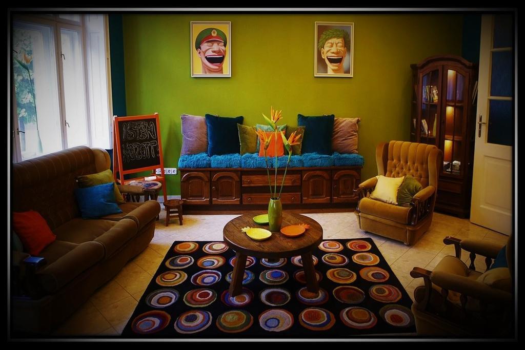 Apartamento Happy Colours In Old Town Kecskemét Exterior foto