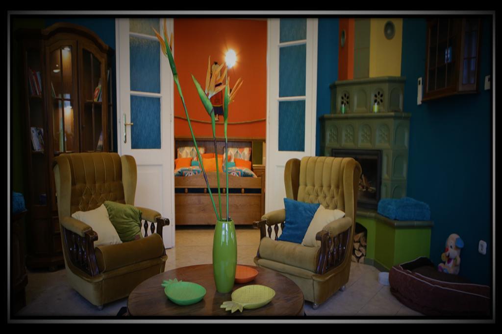 Apartamento Happy Colours In Old Town Kecskemét Exterior foto